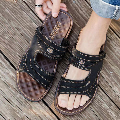 🐂【39-45】Nuevas sandalias de playa de cuero con suela gruesa para hombre - correa trasera ajustable para un ajuste seguro y cómodo.