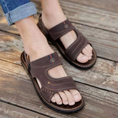 🐂【39-45】Nuevas sandalias de playa de cuero con suela gruesa para hombre - correa trasera ajustable para un ajuste seguro y cómodo.