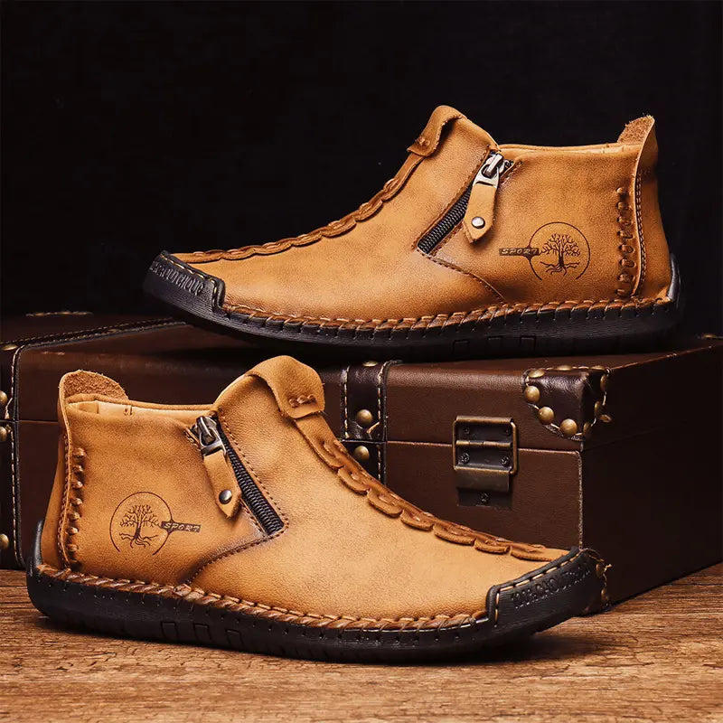 Botas para hombre, hechas a mano con cuero genuino (tallas 38–48), con forro cómodo y diseño con cremallera: cálidas, cómodas y elegantes.